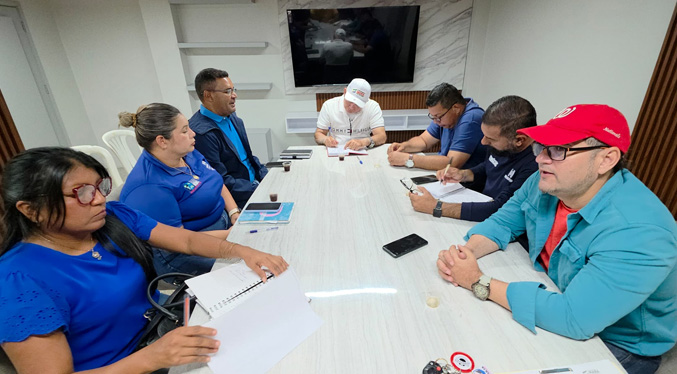 Entregan equipos sumergibles a cuatro comunidades marenses