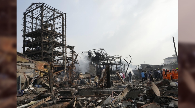 Explosión en planta química de India deja más de 30 muertos