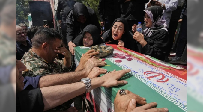 El gobierno de Irán afirma que al menos mil 60 personas murieron en la guerra con Israel