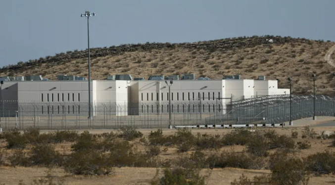 Detención de inmigrantes es un maná económico para prisiones privadas en EEUU