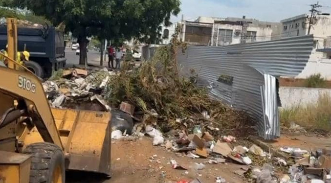 Seis mil contenedores y dos mil salserines para la recolección de basura, anuncia Di Martino