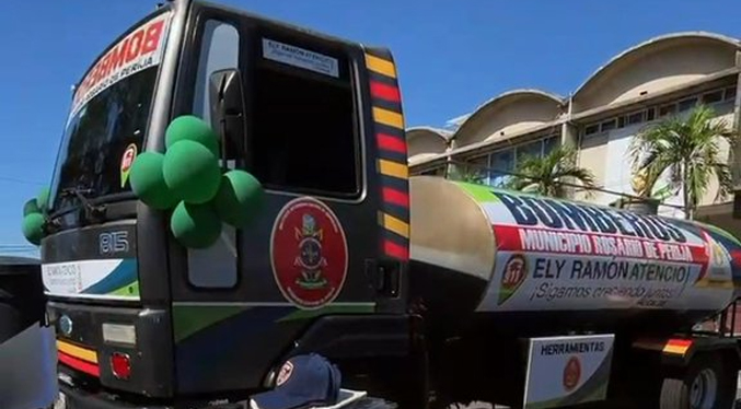 Alcaldía entrega camión supresor de incendios e implementos a bomberos de Rosario de Perijá