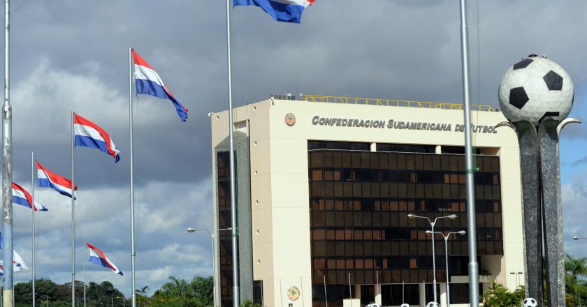 Presidente de Independiente viaja a Paraguay para abordar los incidentes con Conmebol