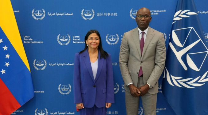 Vicepresidenta Delcy Rodríguez se reúne con el fiscal adjunto de la CPI