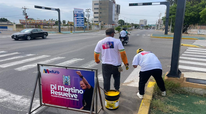 Alcaldía sigue con el asfaltado, demarcación y pintura de brocales en Maracaibo