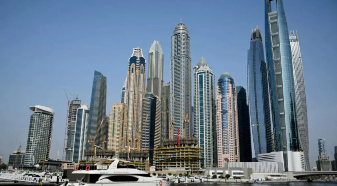 Dubái atrae a récord de millonarios por la ausencia de impuestos y una vida de lujos