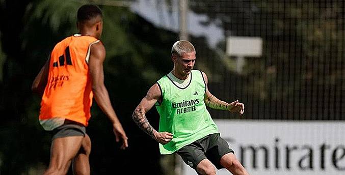 El argentino Franco Mastantuono se entrena por primera vez como jugador del Real Madrid