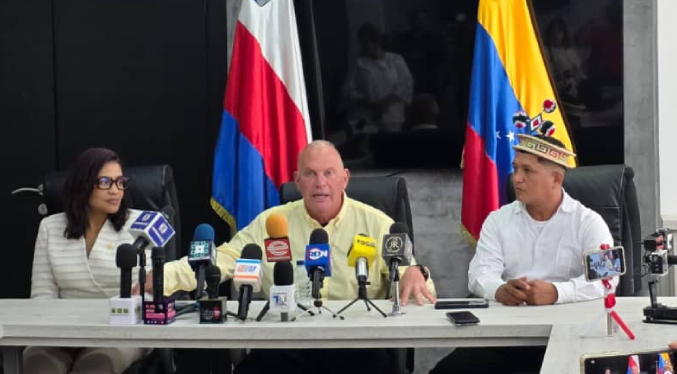 Di Martino: 27 patrullas y 10 ambulancias se incorporan al sistema de seguridad