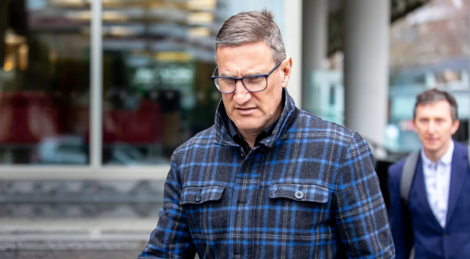 Un exjefe policial de Nueva Zelanda, acusado de poseer pornografía infantil