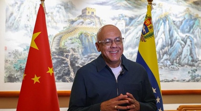 El presidente del Parlamento de Venezuela viaja a China para actos del Día de la Victoria