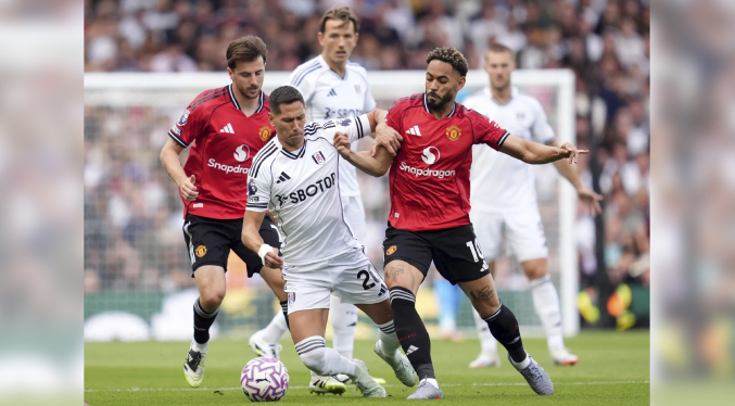 Man United sigue sin ganar en la Liga Premier tras empate en Fulham