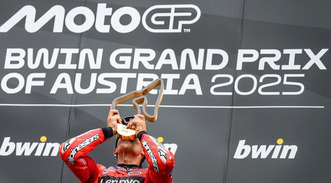 Márquez suma su sexto ‘doblete’, noveno triunfo del año y el 1.000 de la categoría reina