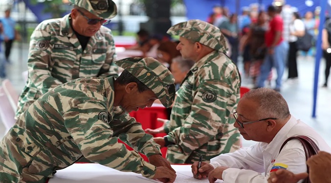 Oficialistas ‘reviven’ figuras históricas para llamar a alistamiento contra «agresión» de EEUU