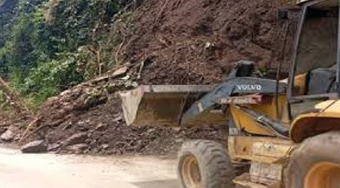 Restringen paso entre Barinas y Mérida tras derrumbes causados por las lluvias