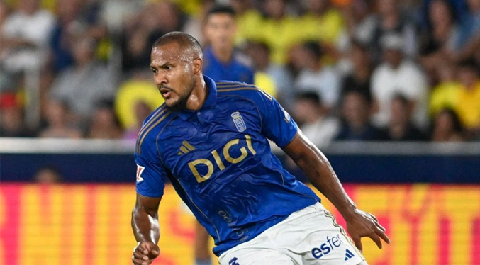 Salomón Rondón le ganó la partida a Jon Aramburu en LaLiga