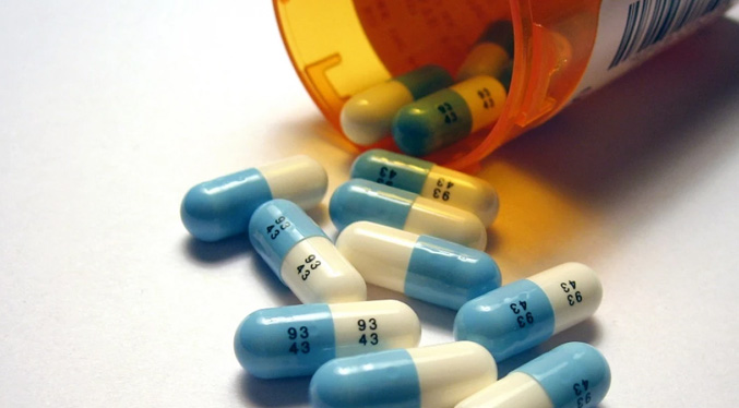 Secretario de Salud de EEUU ve posible un nexo entre los antidepresivos y los tiroteos