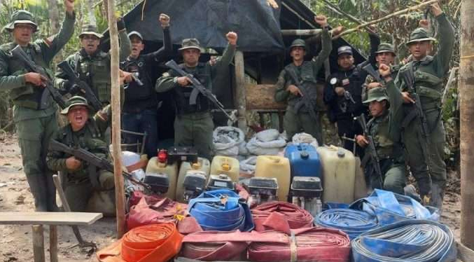 Efectivos de la FANB destruyen astillero donde armaban narco-submarinos en Delta Amacuro