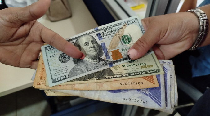 Di Martino: Estamos ejecutando operativos contra el alza del dólar y el aumento del pasaje