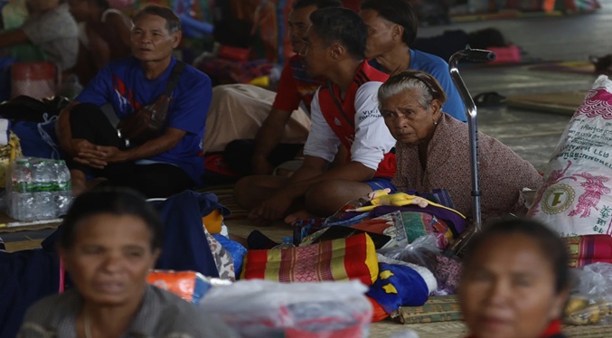 Miles de desplazados por el conflicto entre Tailandia y Camboya retornan a sus hogares