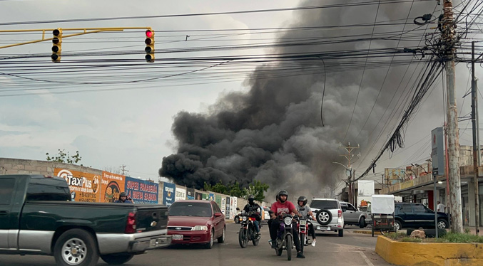 Reportan un incendio en un «basurero» en el sector Amparo