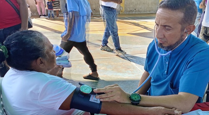 Más de 600 personas atendidas durante Jornada Social en la parroquia Venancio Pulgar