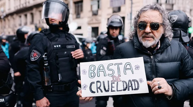 Los jubilados de Argentina protestan contra el veto de Milei al aumento en las pensiones