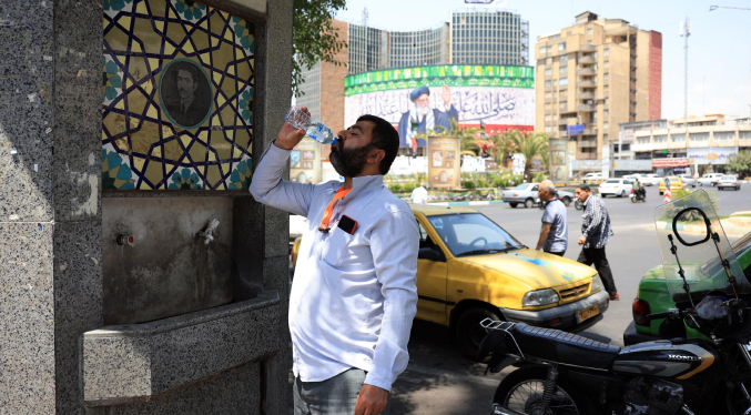Irán ordena cerrar negocios y oficinas por un día para aliviar red eléctrica en plena ola de calor