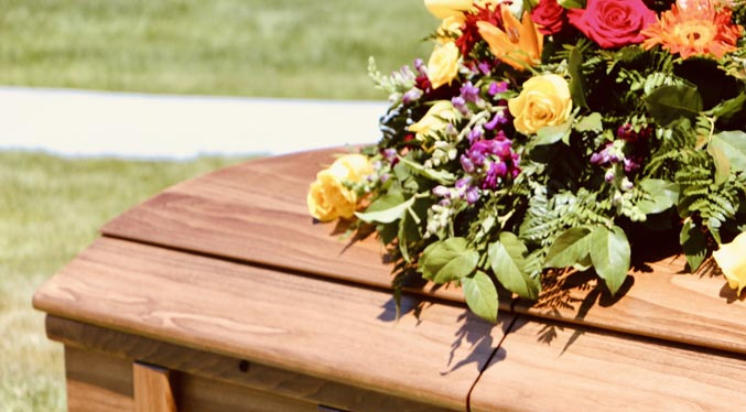 Advierten la informalidad de los servicios funerarios en el país