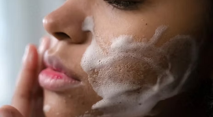 Uso de jabón en barra podría ser perjudicial para la piel del rostro