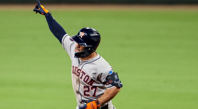 Altuve se vuela la barda en victoria de Astros de Houston