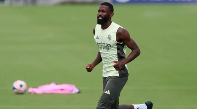 Rudiger sufre una rotura muscular en el recto anterior de la pierna izquierda