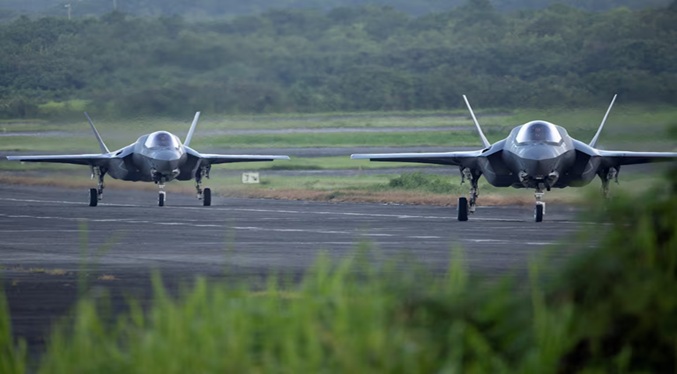Aviones F-35 estadounidenses aterrizan en Puerto Rico en medio de tensiones en Venezuela