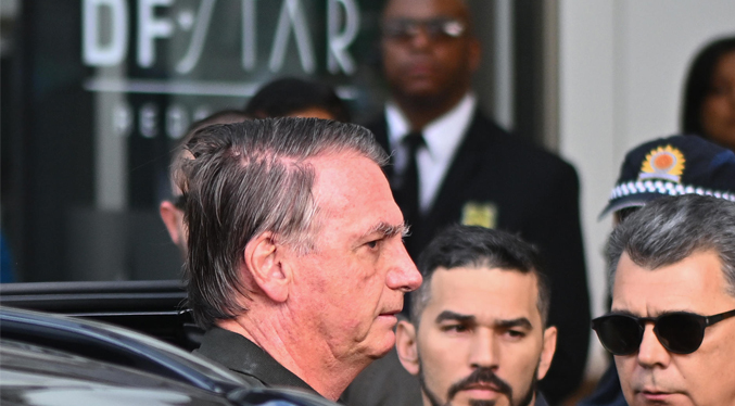 Jair Bolsonaro regresa a prisión domiciliaria siete horas después de procedimiento ambulatorio