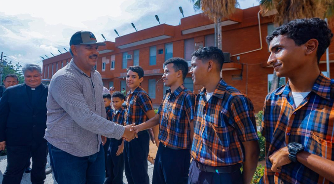 Gobernador Caldera anuncia rehabilitación del área académica de Niños Cantores del Zulia