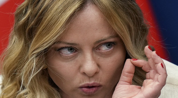 Meloni llama a la madre del cooperante italiano detenido en Venezuela