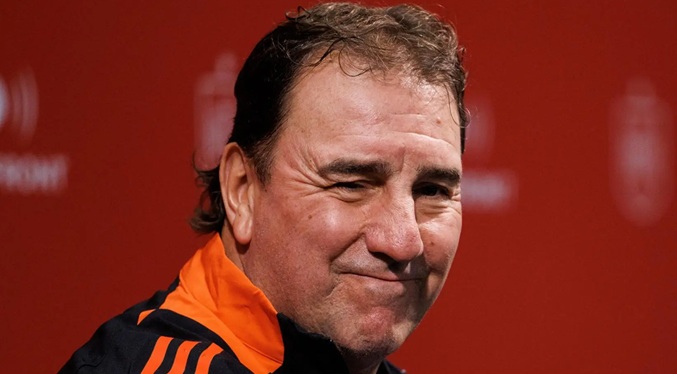 Lorenzo no descarta cambios ante Venezuela y critica a los «apostadores del fracaso»