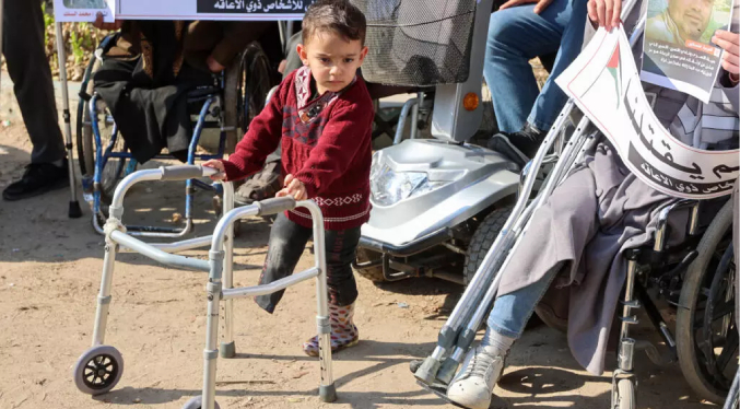 ONU: La guerra en Gaza deja a más de 21.000 niños con discapacidades