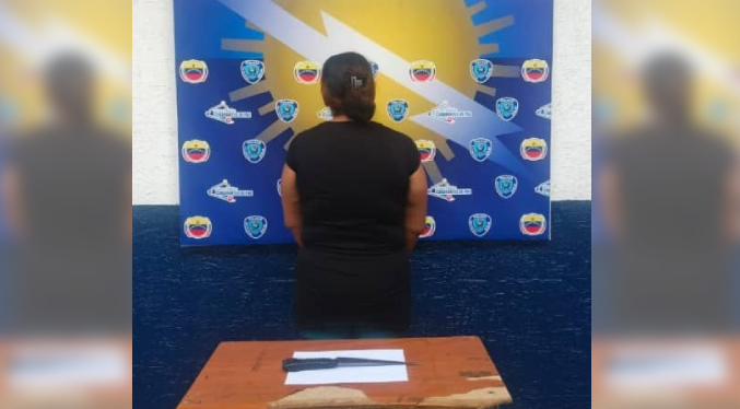 Presa por amenazar a su expareja e hijo con un cuchillo