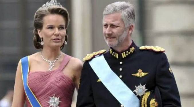 Rey de los belgas concederá el título de príncipe al hijo secreto de su hermano