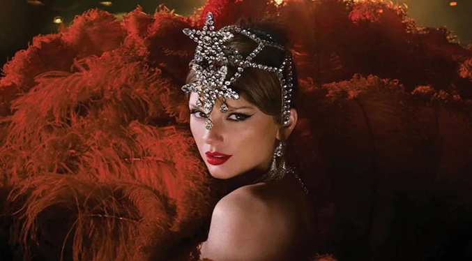 Los swifties indagan en el universo del nuevo álbum de Taylor Swift en Nueva York