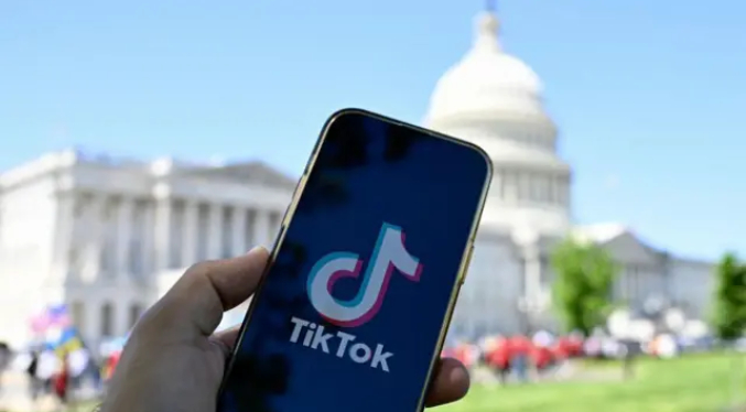 Trump extiende por cuarta vez el plazo para cierre de TikTok tras acuerdo preliminar con China