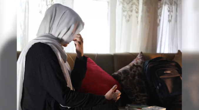 Cuatro años de veto educativo dejan a 2,2 millones de adolescentes afganas sin clases