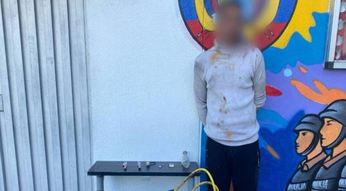 Arrestan en Ecuador a venezolano que intentó quemar a su pareja e hijos dentro de su casa