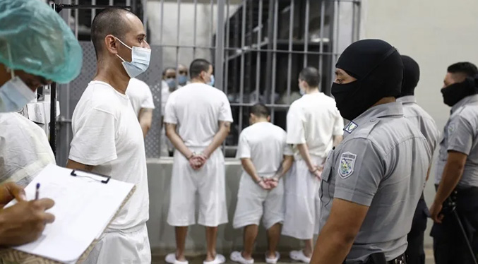 Denuncian corrupción en cárceles de El Salvador como el pago a particulares para las visitas