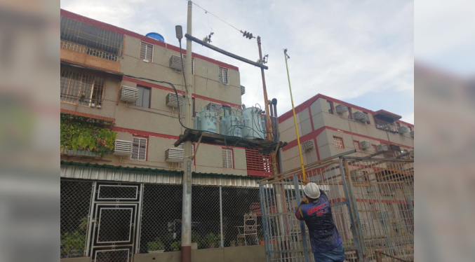 Alcaldía y Corpoelec restablecen electricidad en edificios de San Francisco