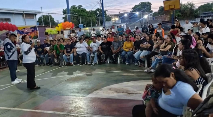 Jóvenes de la comuna «El Sueño Socialista del Gigante» reciben microfinanciamientos