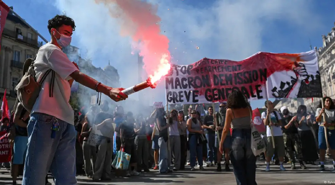Huelga y protestas en Francia contra los recortes sociales