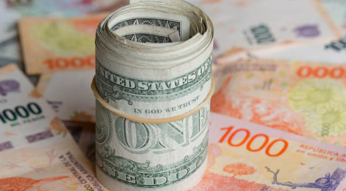 El precio del dólar en Argentina alcanza el punto de intervención del Banco Central