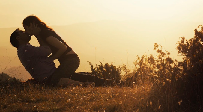 Estados Unidos registra su cifra más baja de relaciones sexuales, según un informe