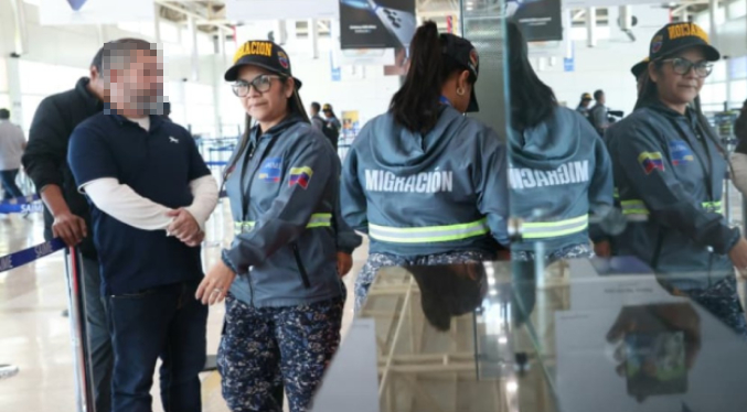 Ministro Cabello asegura que entre los repatriados desde EEUU hay un ciudadano suyo